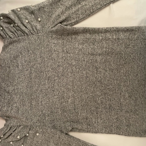Zara size small fancy pearl beaded long sleeve top - Picture 2 of 2